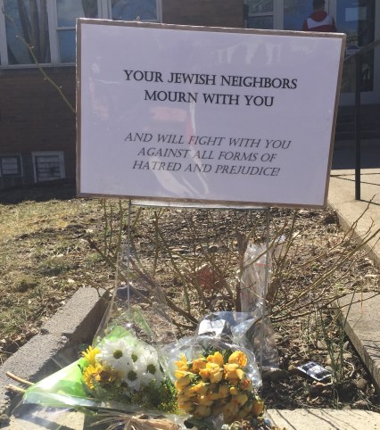 Jewish neighbors Sign in front of Pittsburgh Islamic Center
